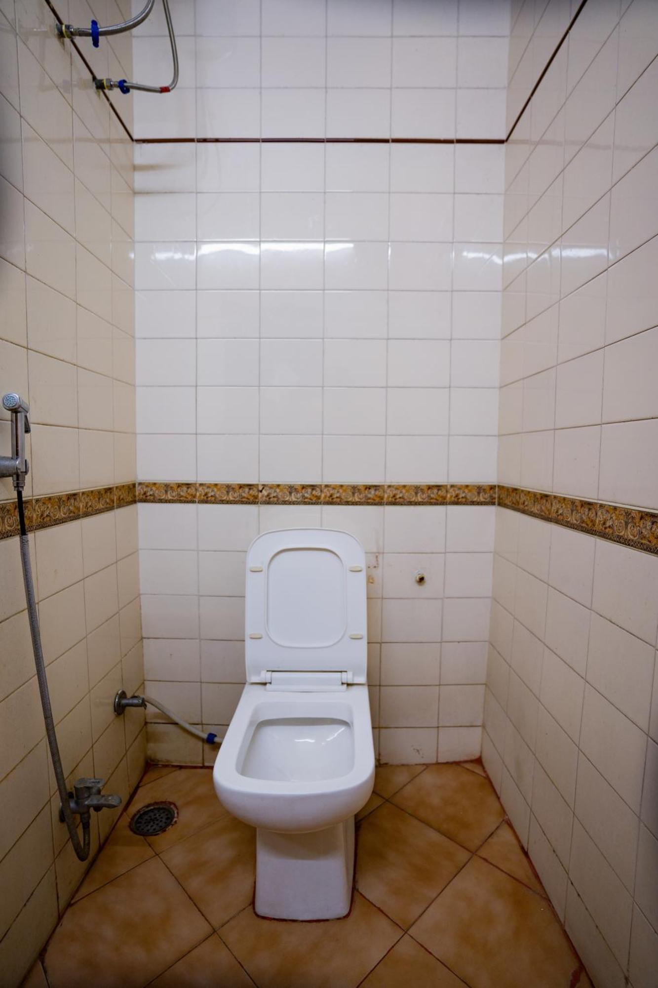 Hotel Girdhar Mahal Indore Esterno foto