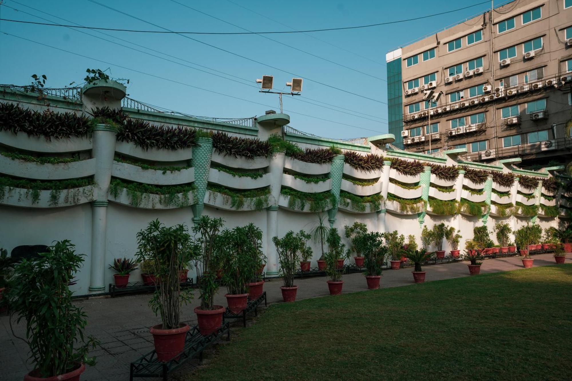 Hotel Girdhar Mahal Indore Esterno foto